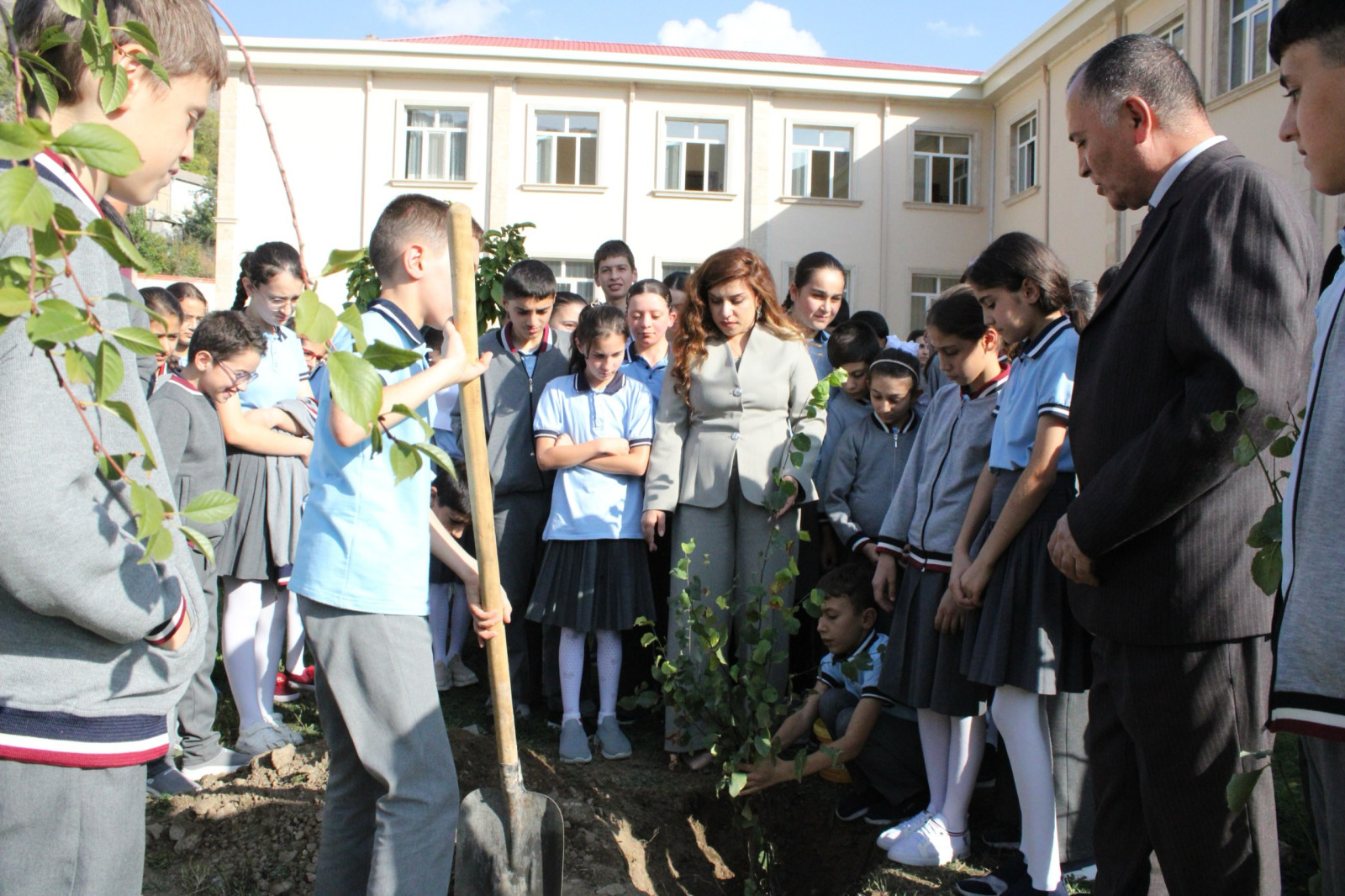 “Ekoloji Təhsil” layihəsi çərçivəsində Ordubad rayonunda maarifləndirici tədbir keçirilib 4