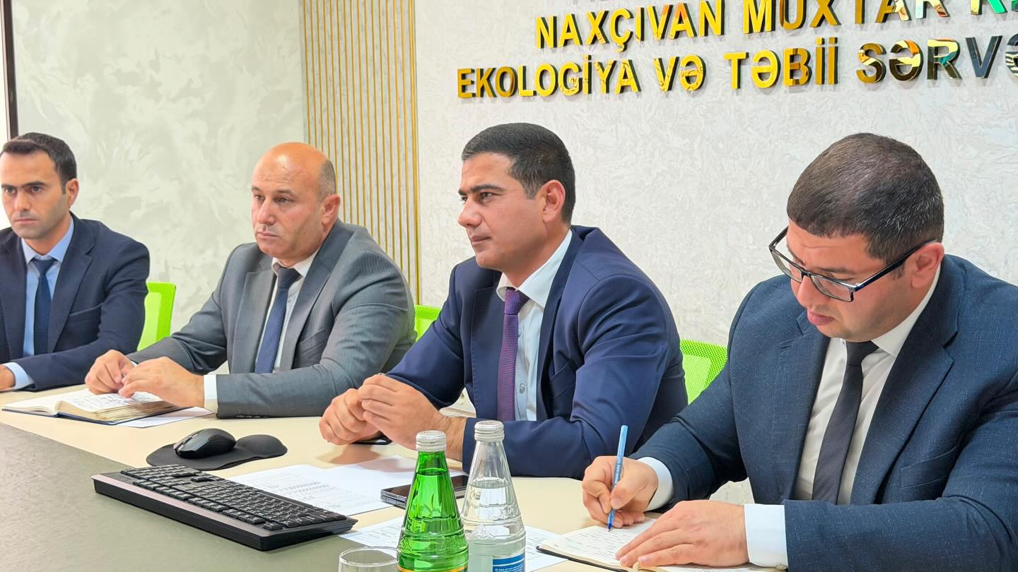 Naxçıvan Muxtar Respublikasının ekologiya və təbii sərvətlər naziri Xanlar Mustafayev 22 oktyabr 2026-cı il tarixdə Nazirliyin inzibati binasında vətəndaşları qəbul edib 6